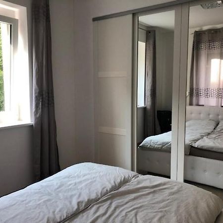 Velden View Ferienwohnung Mit Grosser Sonnenterrasse Und See- Und Karawankenblick Velden am Wörthersee Eksteriør billede