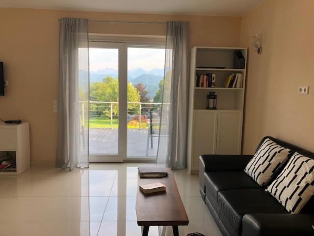 Velden View Ferienwohnung Mit Grosser Sonnenterrasse Und See- Und Karawankenblick Velden am Wörthersee Eksteriør billede