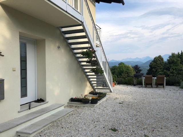 Velden View Ferienwohnung Mit Grosser Sonnenterrasse Und See- Und Karawankenblick Velden am Wörthersee Eksteriør billede